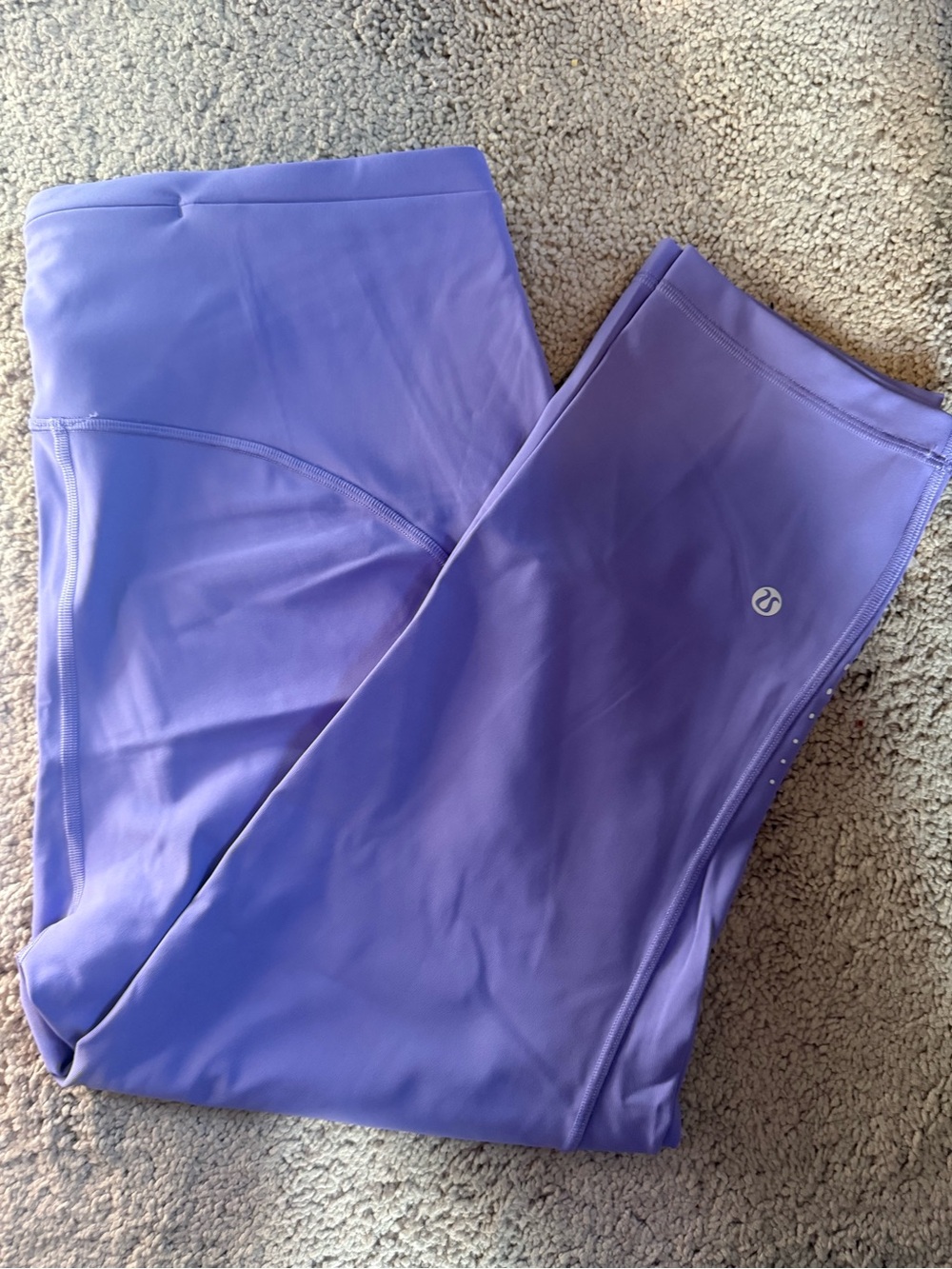 Lululemon Swift Speed High-Rise Crop 21"-NWOT
Dark Lavender - Picture 2 of 4